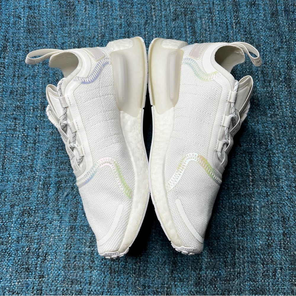 Adidas NMD V3 Sneakers in White Iridescent GX5698 Size Youth 5.5 or Women's 7 - Picture 3 of 8